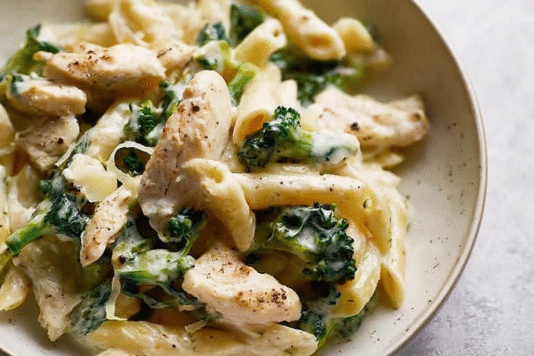 Creamy Chicken and Spinach Pasta with Broccoli